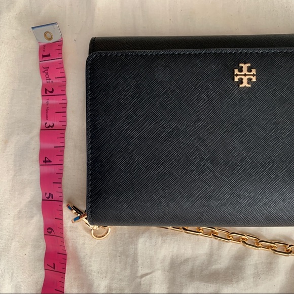 *Authentic* Tory Burch Robinson Chain Wallet - Picture 6 of 6